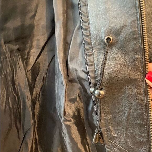 Phase 2 Vintage Black Leather Trench-Coat Shawl Collar Front Pockets Adj Waist - Picture 5 of 11